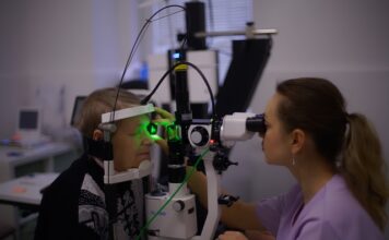 Ile kosztuje wizyta u okulisty w Vision Express?