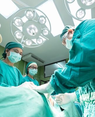 Czy w trakcie operacji można być w bieliźnie?